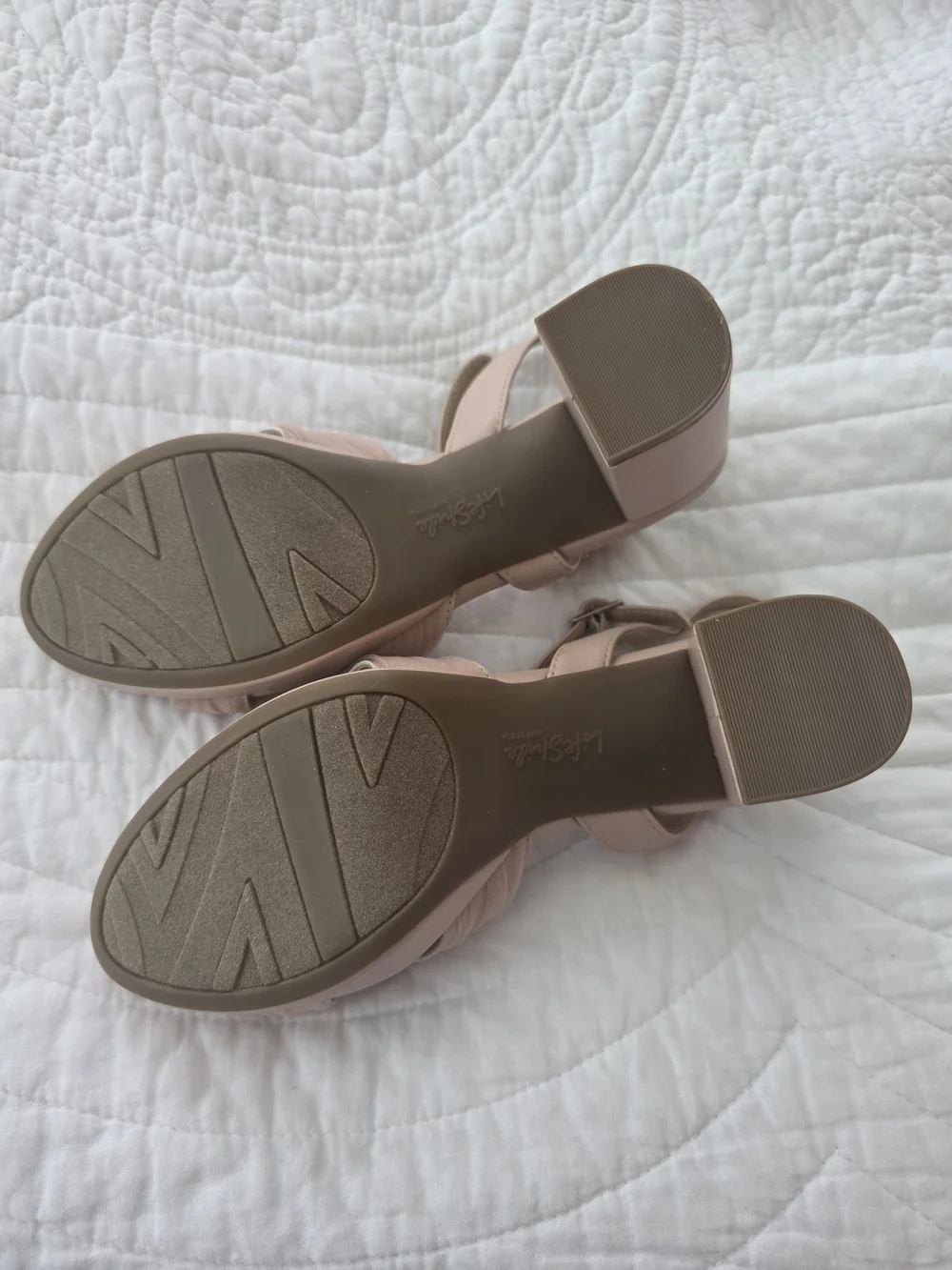 Size 7 Glinda Shoes? Like New. Life Stride Blush Bow Slingback Block Heels